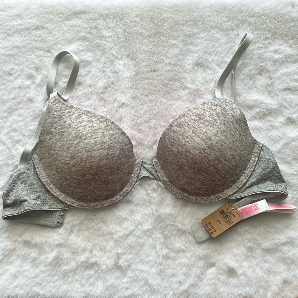 NWT Victoria’s Secret PINK Wear Everywhere Lightly Lined T-Shirt Bra Size 32C